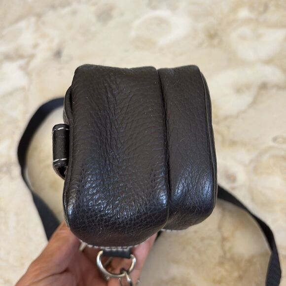 Vintage Roots Leather Camera Bag Crossbody - Picture 9 of 16